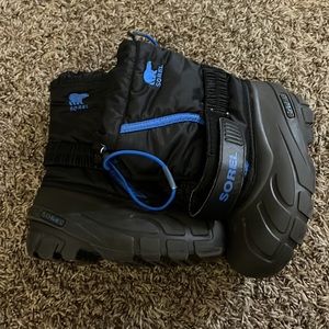 Sorel snow boots little kids 11